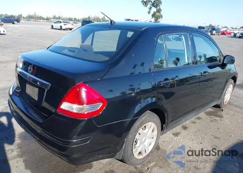 2011 Nissan Versa 1.8S z USA, uszkodzony, nr VIN 3N1BC1APXBL458512